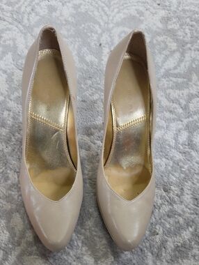 Tahari Nude Pointed-Toe Pumps with Gold Insole